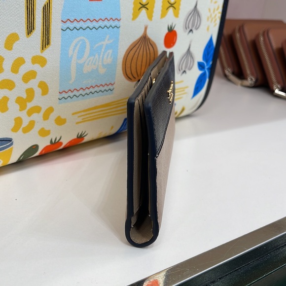 Kate Spade Morgan Colorblocked Slim Bifold Wallet Cafe Mocha 
NWT - Picture 4 of 16